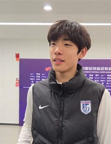  國青歸來上演中超首秀，朱鵬宇：感覺很好，場上大哥們很支持我