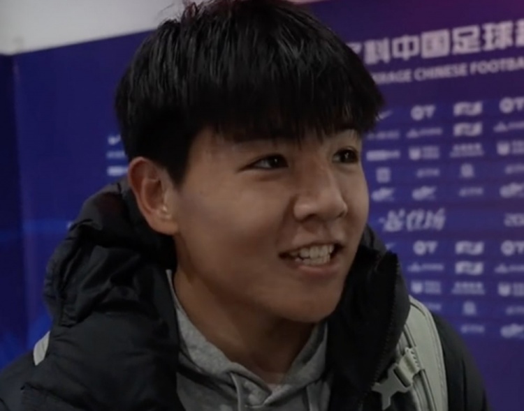  首次入選國足后決定保密，徐彬：希望這次我可以為國足做點什么
